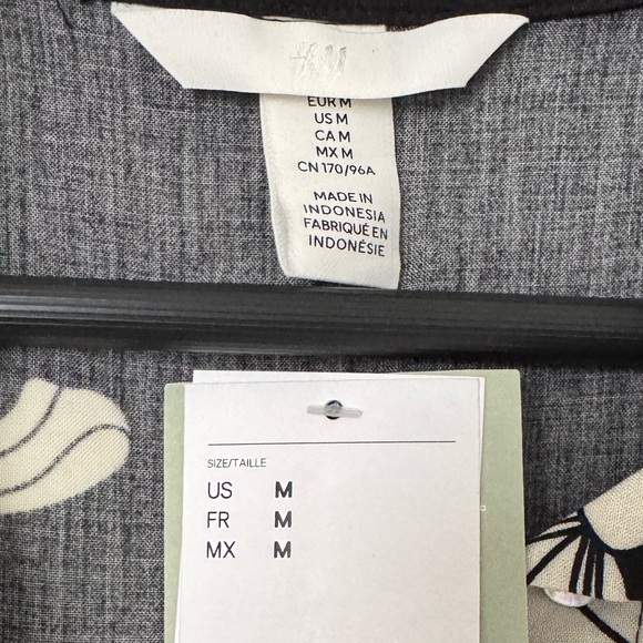 H&M Floral Black and White tie belt dress - Picture 11 of 13